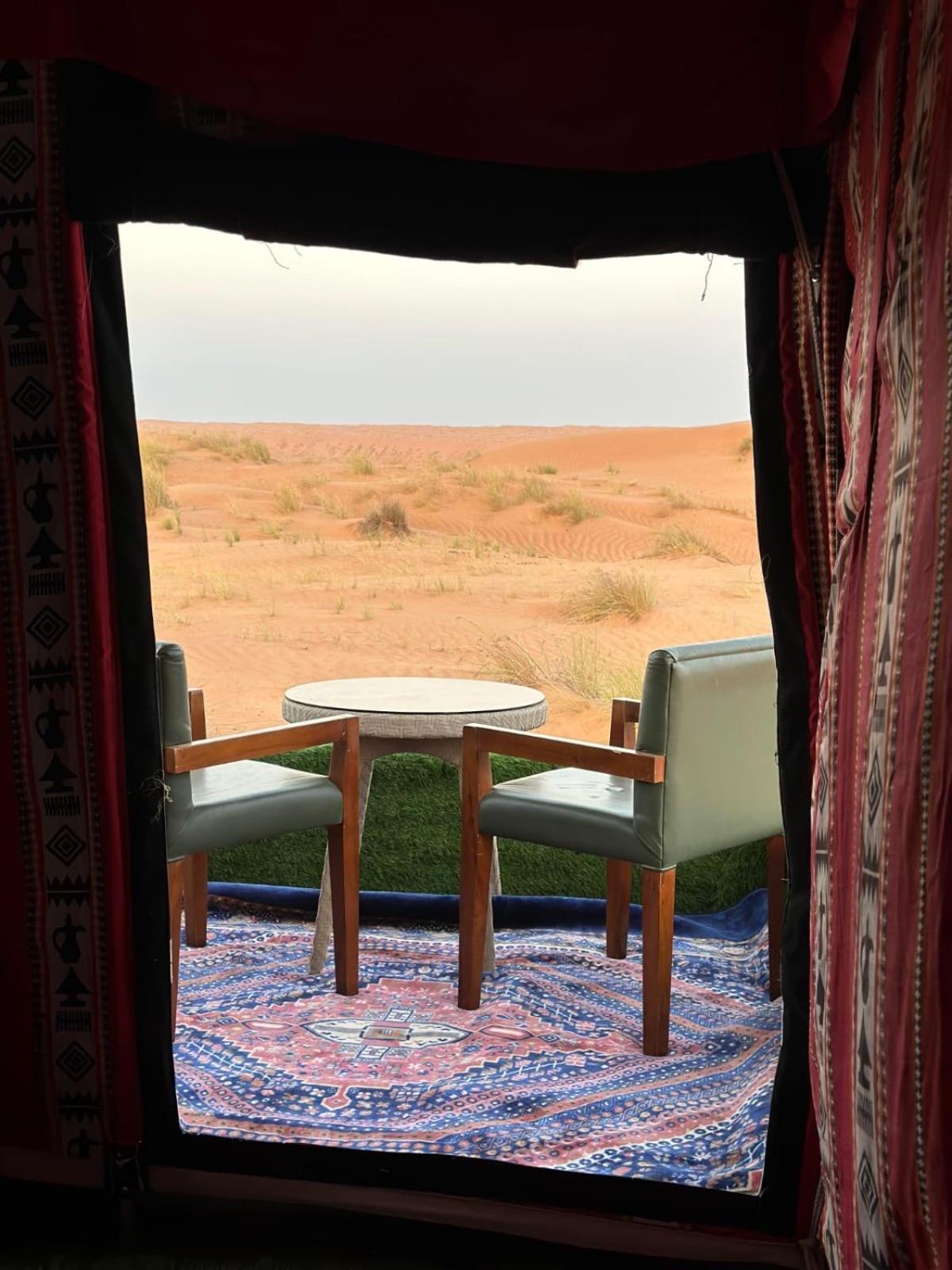 Sunrise Desert Local Private Camp